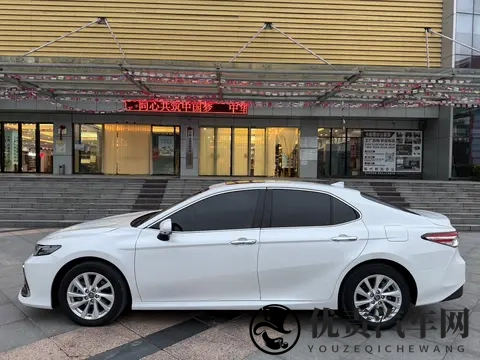 一手准新丰田凯美瑞,20L自吸代步优选,4万公里抄底价!-1