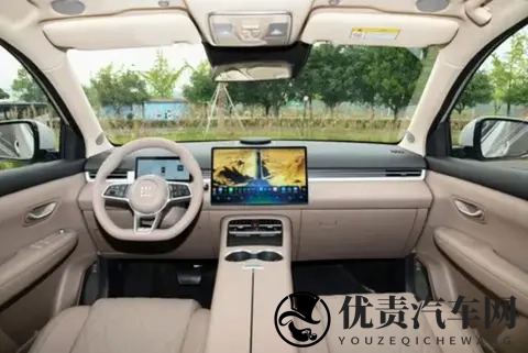 当“精打细算”奶爸遇上称职搭档：蓝电E5 PLUS如何打动我们全家？-1