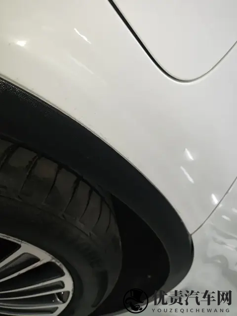 12万多圆梦奔驰SUV,16款GLC260,豪华触手可及-3