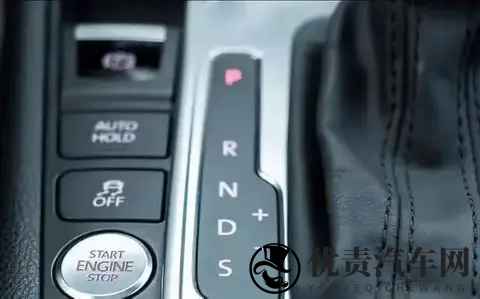 别浪费手自一体！M挡这3个场景用对，关键时刻能救命-2