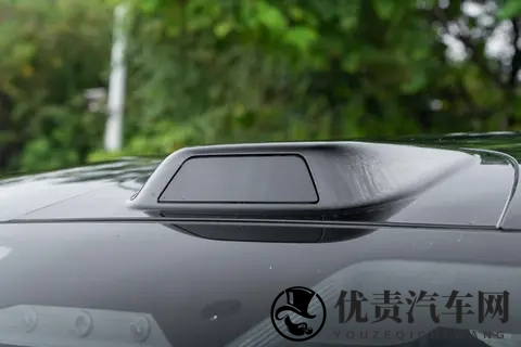 230km纯电+1300km综合续航！2998万起！腾势N8L实力如何？-1