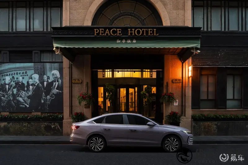 888万元起,朗逸Pro全面升级打响“燃油反击战”-1