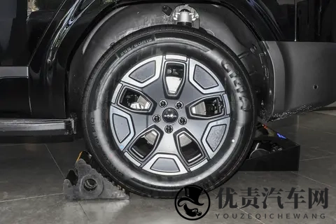 全能家用车，还是越野利器？深度体验比亚迪方程豹钛7-2