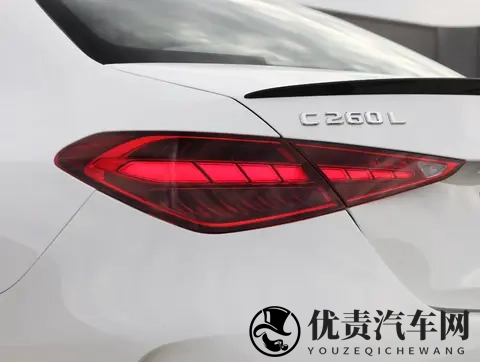 全系切换20T！2026款奔驰C级实车到店，C260L标配柏林之声-1