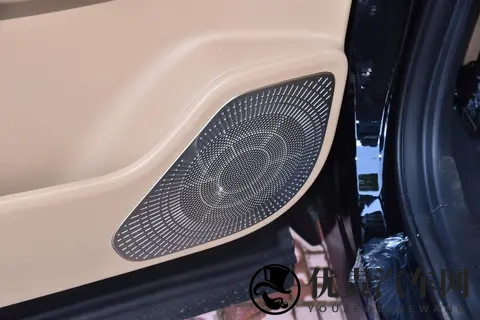 1398万起,四驱+230km纯电续航,蓝电E5 PLUS还送轮上三室一厅-2