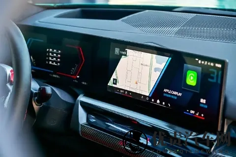 V8双涡轮增压+插电,强大的背后是坚持还是妥协?试驾BMW M5!-3