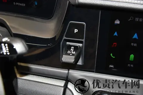 全新保时捷Panamera E-Hybrid 1288万元起：豪华运动轿跑进化论-3