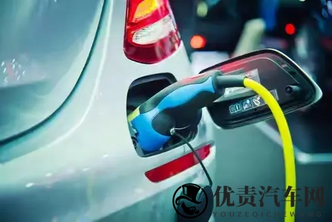 养一辆20万的纯电动车与20万的汽油车，10年的花费会相差多大？-3