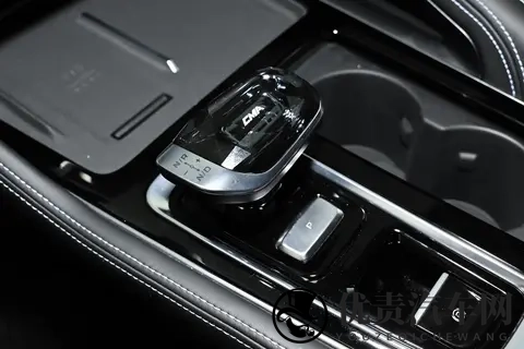 吉利星瑞全新东方曜，超多给力购车福利，实力不容小觑！-3