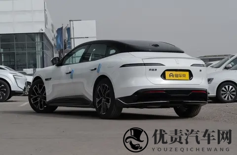 阿维塔06精英版上市,搅局还是稳健?-3