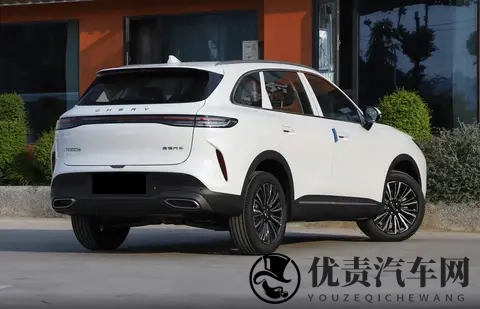 奇瑞也开始卷颜值了？瑞虎8提供双前脸设计，999万元起售-2