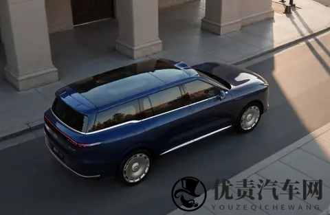 智己LS9上市限时3228万起 全系标配800V_纯电续航402km-3