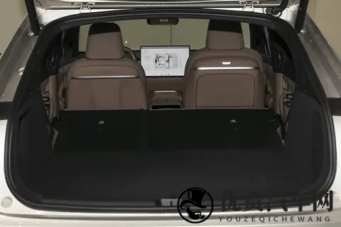 小鹏汽车首款超级增程车型，小鹏X9售3098万元起-1