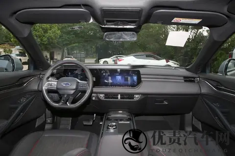 15 万内合资 B 级车有 254 马力？蒙迪欧实测够劲吗-1