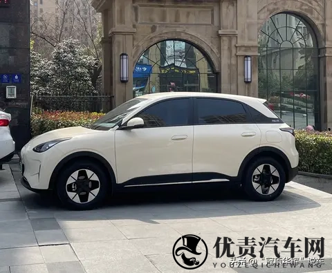 吉利进英，比亚迪遇冷，电动车战场谁在暗中较劲？-1