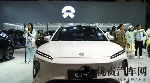 李斌，卸任董事长！-1