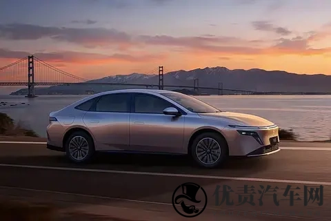 东风日产N6开启预售，预售价为1099万元起，搭载15升插混动力-2