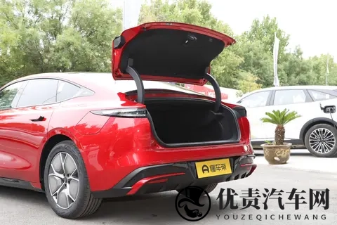 2025款星纪元ES：15万级起享百万级配置，11月购车福利错过等一年-2