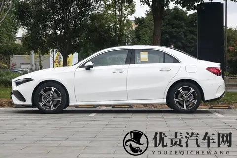 2025 款奔驰 A 级选买手册:244 万差价,该省还是该花?-2