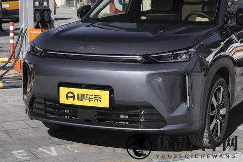 增程车新选，预售价1268万，续航1240km，AION i60适合家用！-3