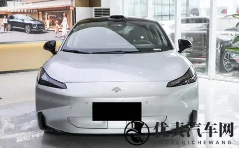 有亮点但不多，广汽昊铂GT推出新车型，提高销量恐怕有点难-2